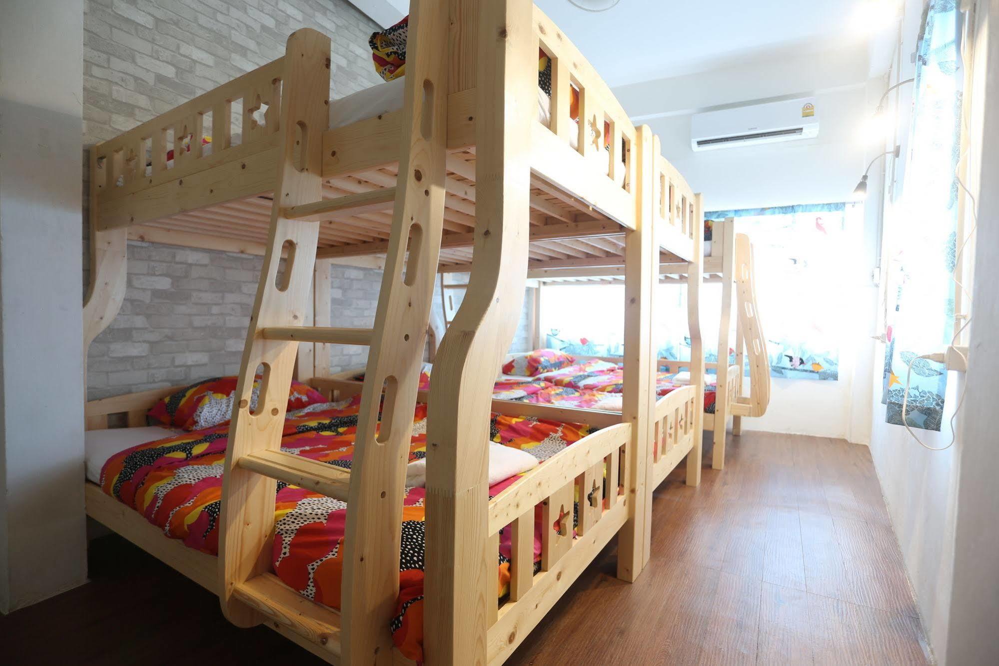 Blue Jasmine Hostel Bangkok Esterno foto