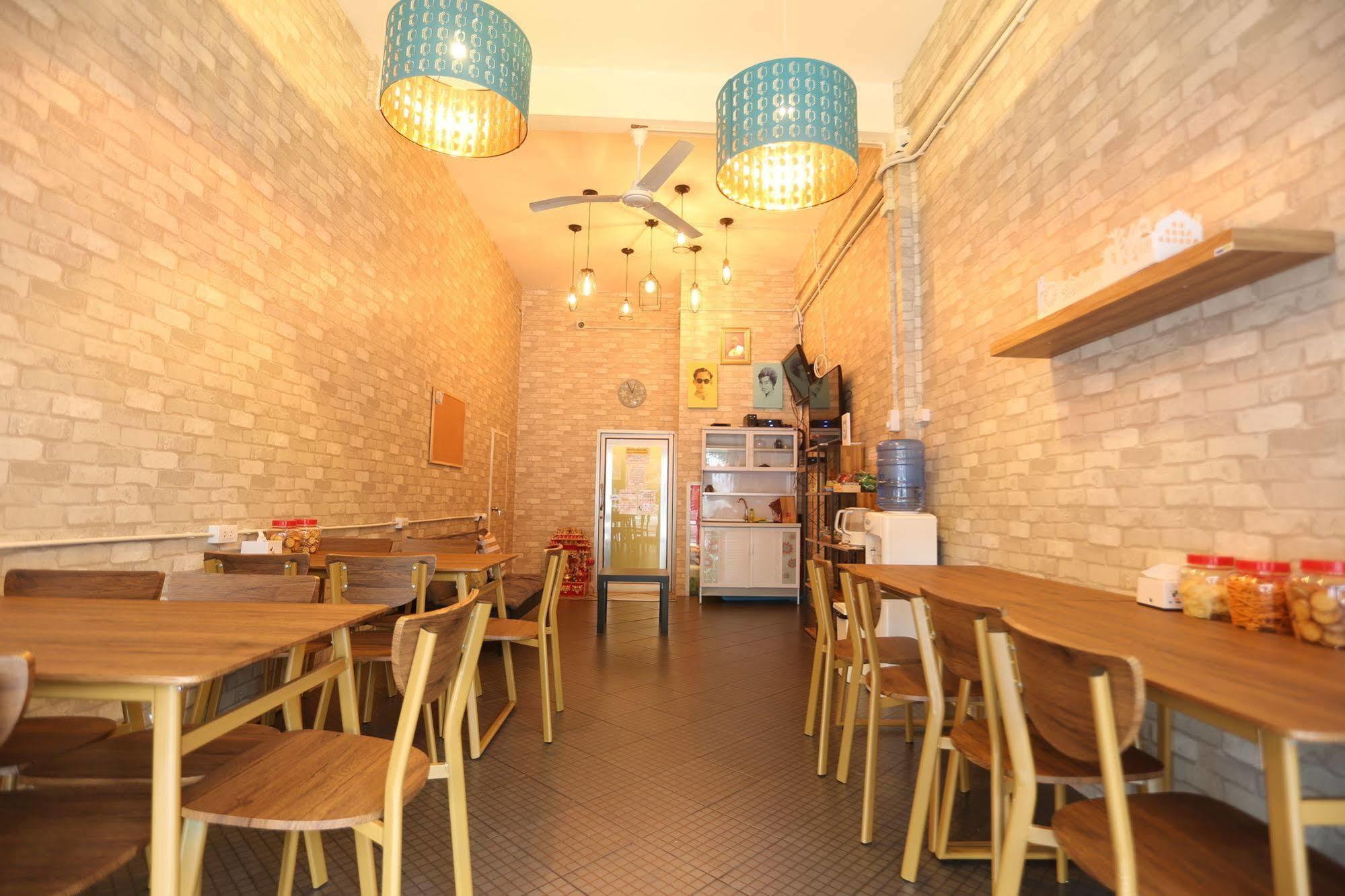 Blue Jasmine Hostel Bangkok Esterno foto